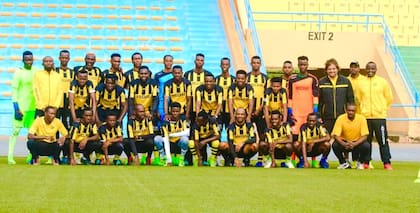 Al Mukura Victory Sports, de la Liga Premier de Rwanda,, en 2021, Zapata lo tomó para evitar el descenso. "Tomé el equipo a mitad de temporada. Salvar a un equipo del descenso es un trabajo increíblemente hermoso. Puede que sea incluso más difícil que ganar un trofeo"