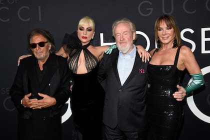 Al Pacino, Lady Gaga, Ridley Scott y Giannina Facio fueron las grandes figuras de la noche de estreno de la película House of Gucci celebrada ayer en el Rose Theatre del Jazz del Lincoln Center de Nueva York