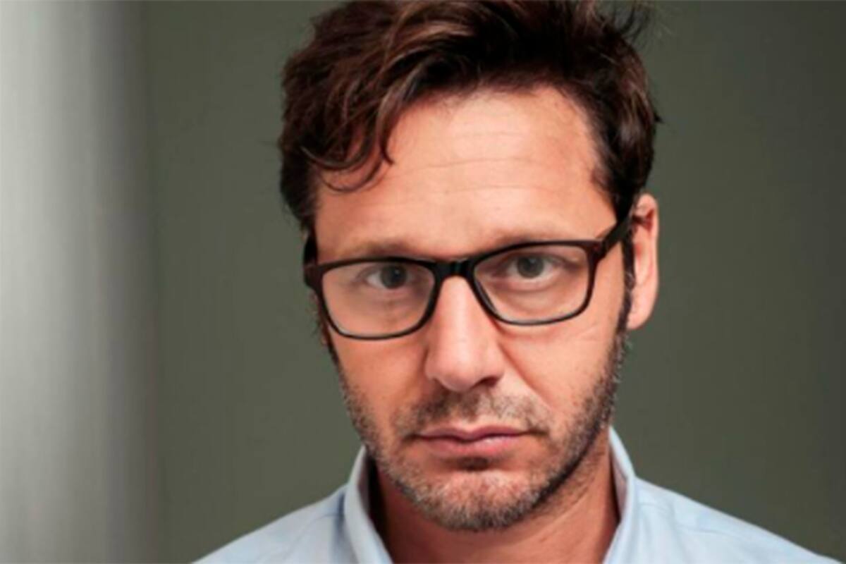 Al presentar Vicuña algunos síntomas gripales, la producción de El primero de nosotros decidió que el actor suspendiera sus grabaciones