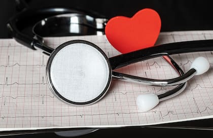 Al ritmo cardíaco que se ve alterado por el consumo excesivo de alcohol se lo conoce como "corazón de vacaciones"