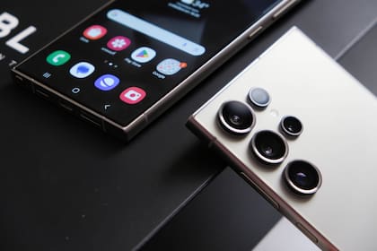 Al trío básico de teléfonos (el Galaxy S25, el Galaxy S25+ y el Galaxy S25 Ultra) Samsung sumaría un nuevo modelo, el Galaxy S25 Slim