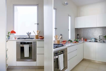 Alacenas y bajomesada laqueados en blanco (diseño del arquitecto, realización de La Buena Madera), mesada de Silestone ‘Blanco Norte’ (Marmolería Rocha). También renovaron las ventanas que dan al patio.