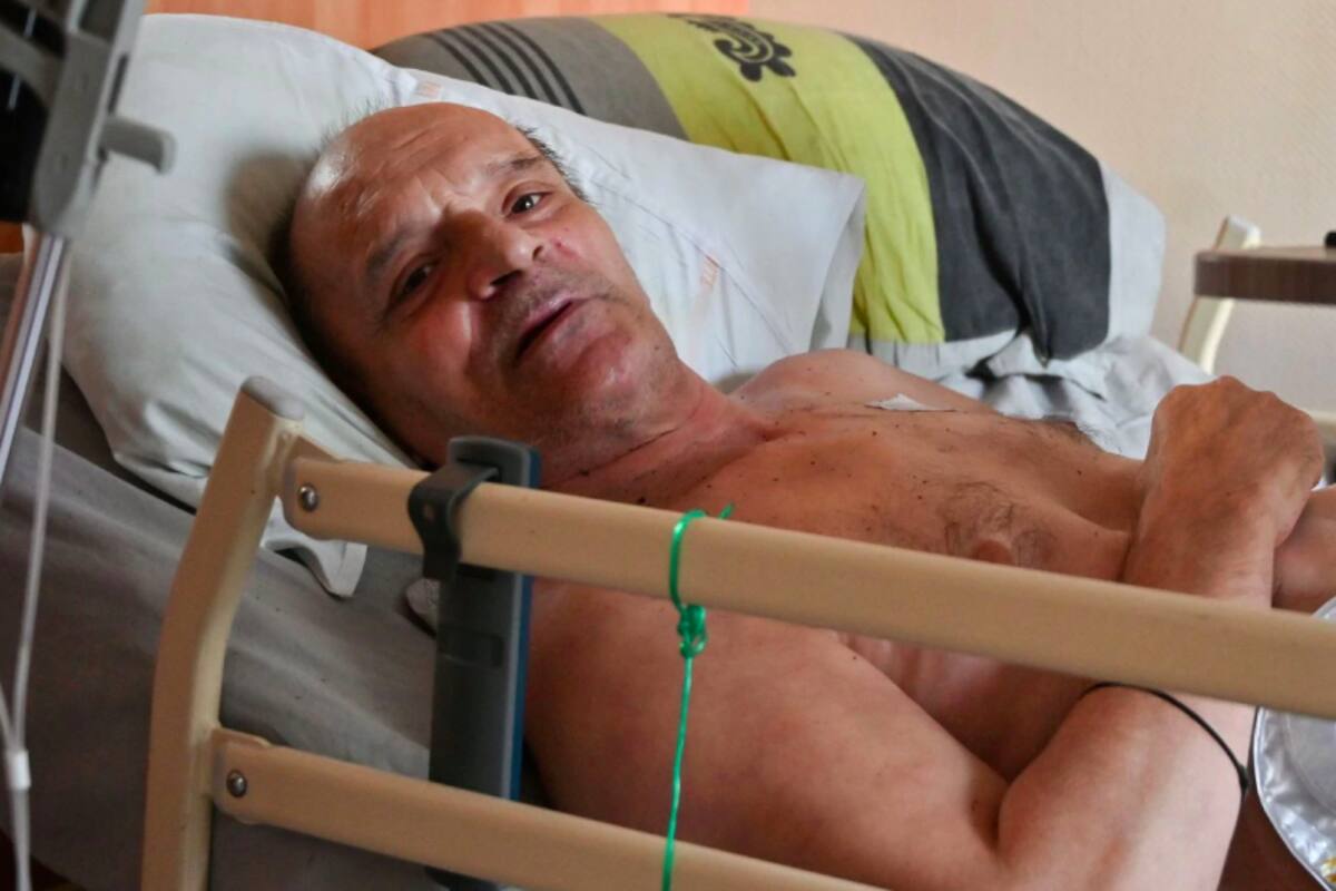 Alain Cocq va a dejar de alimentarse, hidratarse y tratarse por la enfermedad incurable que lo obliga a vivir postrado hace 20 años. Tomó la decisión después de que Macron le negara la "muerte digna". Va a transmitir sus últimos días en vivo, a través las redes sociales