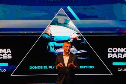 Alain Favey: "Muchas marcas en realidad se parecen unas a otras y nosotros buscamos que Peugeot tenga una identidad visual fuerte y reconocible"