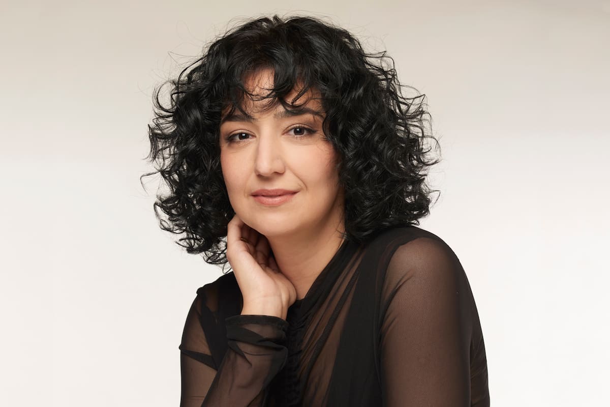 Alaleh Nejafian asegura que el amor se alimenta de la distancia y la espera