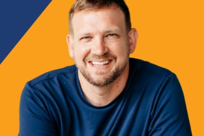 Alan Corey inventó un sistema de inversiones al que casi cualquier persona puede acceder, si está dispuesta a ser flexible