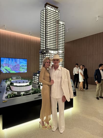 Alan Faena junto a su esposa, Grace Goldsmith