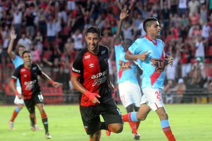 Alan Ruiz fue el gran protagonista de la tarde-noche santafesina