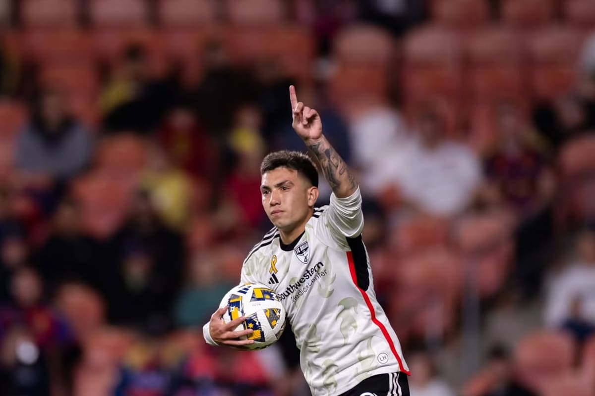 Alan Velasco es nuevo jugador de Boca