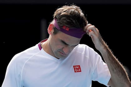 Hay preocupación en Federer y su entorno porque la recuperación de la cirugía en la rodilla derecha es más lenta de lo proyectado.