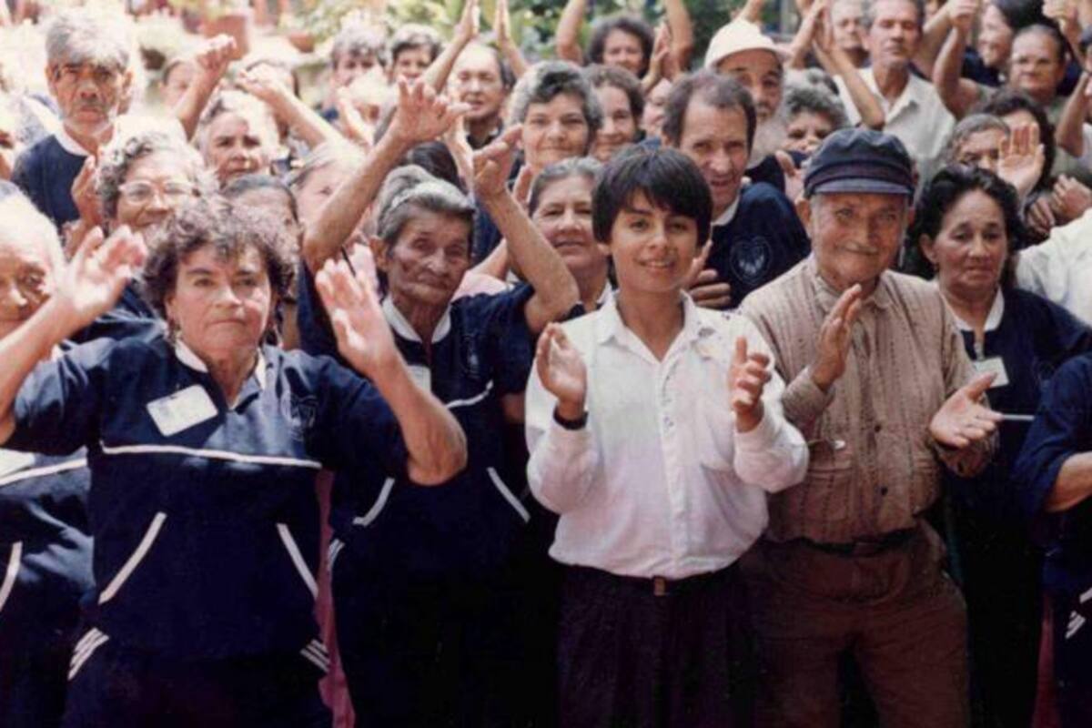 Albeiro se convirtió en la felicidad de varios ancianos en estado de vulnerabilidad del norte de Bucaramanga, en Colombia