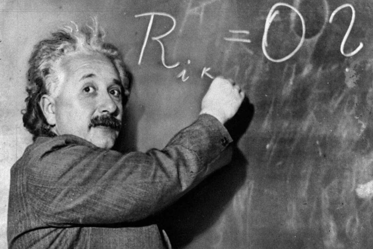 Albert Einstein en el Instituto Carnegie en Pasadena, California en 1931