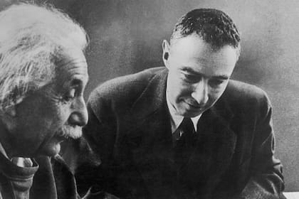 Albert Einstein y Robert Oppenheimer convivieron en el Instituto de Estudios Avanzados de Princeton