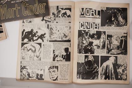 Mort Cinder