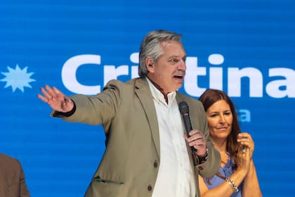 El candidato presidencial del Frente de Todos durante el acto en Salta
