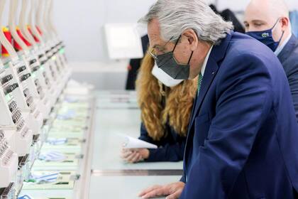 Alberto Fernández, durante su visita de campaña en San Juan