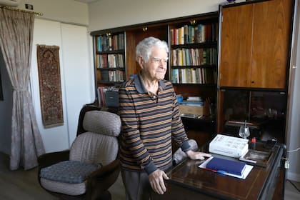 Alberto Chab es psicoanalista y atiende en su consultorio a pacientes de su generación