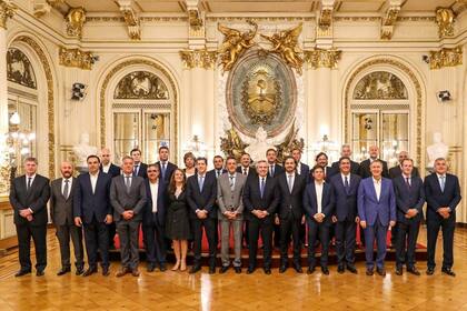 Alberto con 22 Gobernadores
