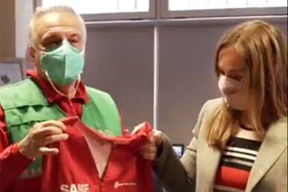 Alberto Crescenti junto a María Eugenia Vidal