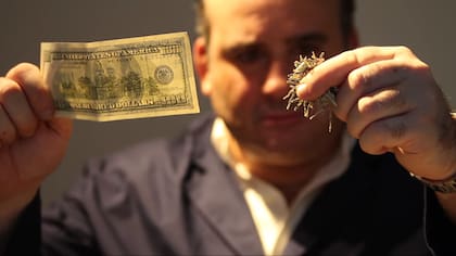Alberto Echegaray Guevara hace arte con el dinero