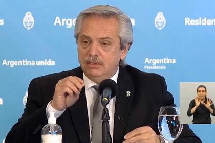 Alberto Ferández explicó por qué no usa barbijo en las conferencias de prensa