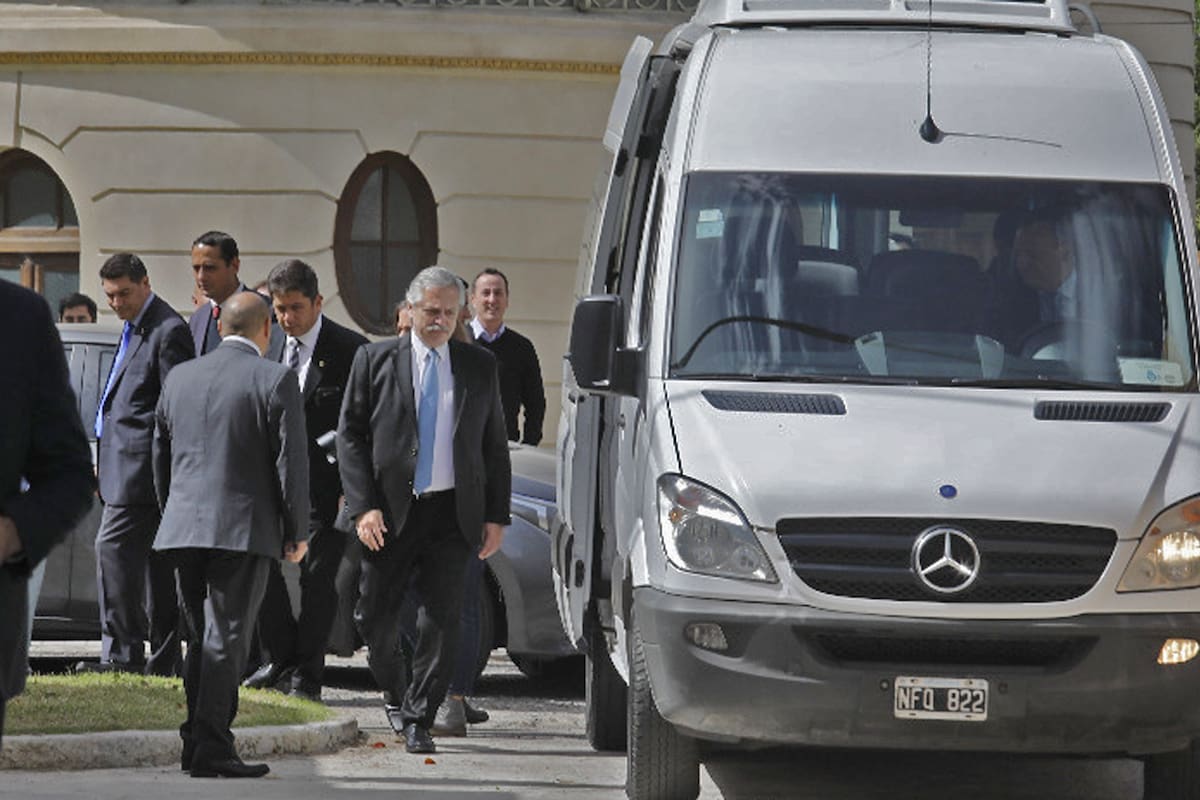 Alberto Fernández a los profesionales del Instituto Malbrán: "Ustedes hacen historia"