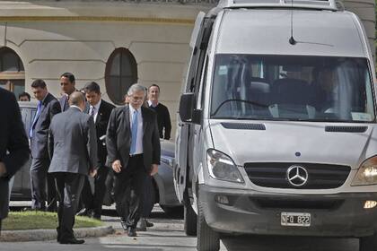 Alberto Fernández a los profesionales del Instituto Malbrán: "Ustedes hacen historia"