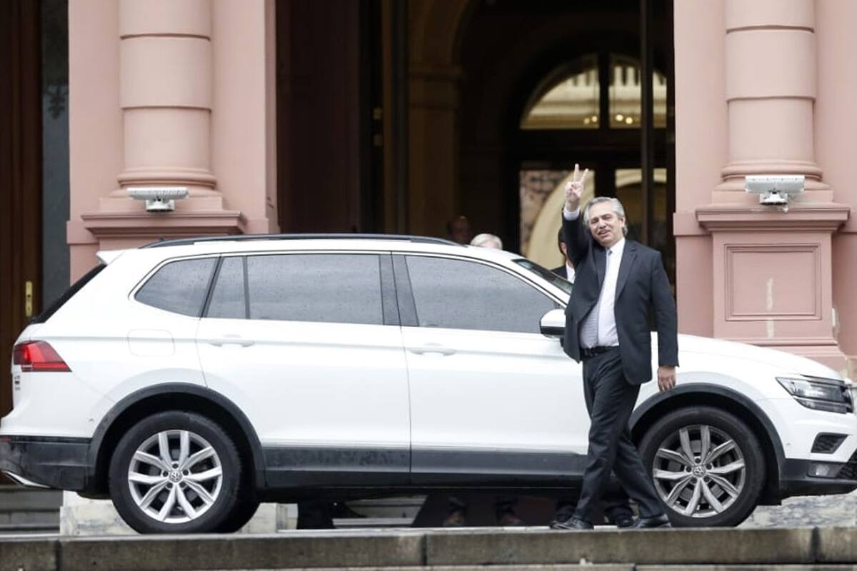 Alberto Fernández al salir de casa Rosada luego de la reunión con Mauricio Macri