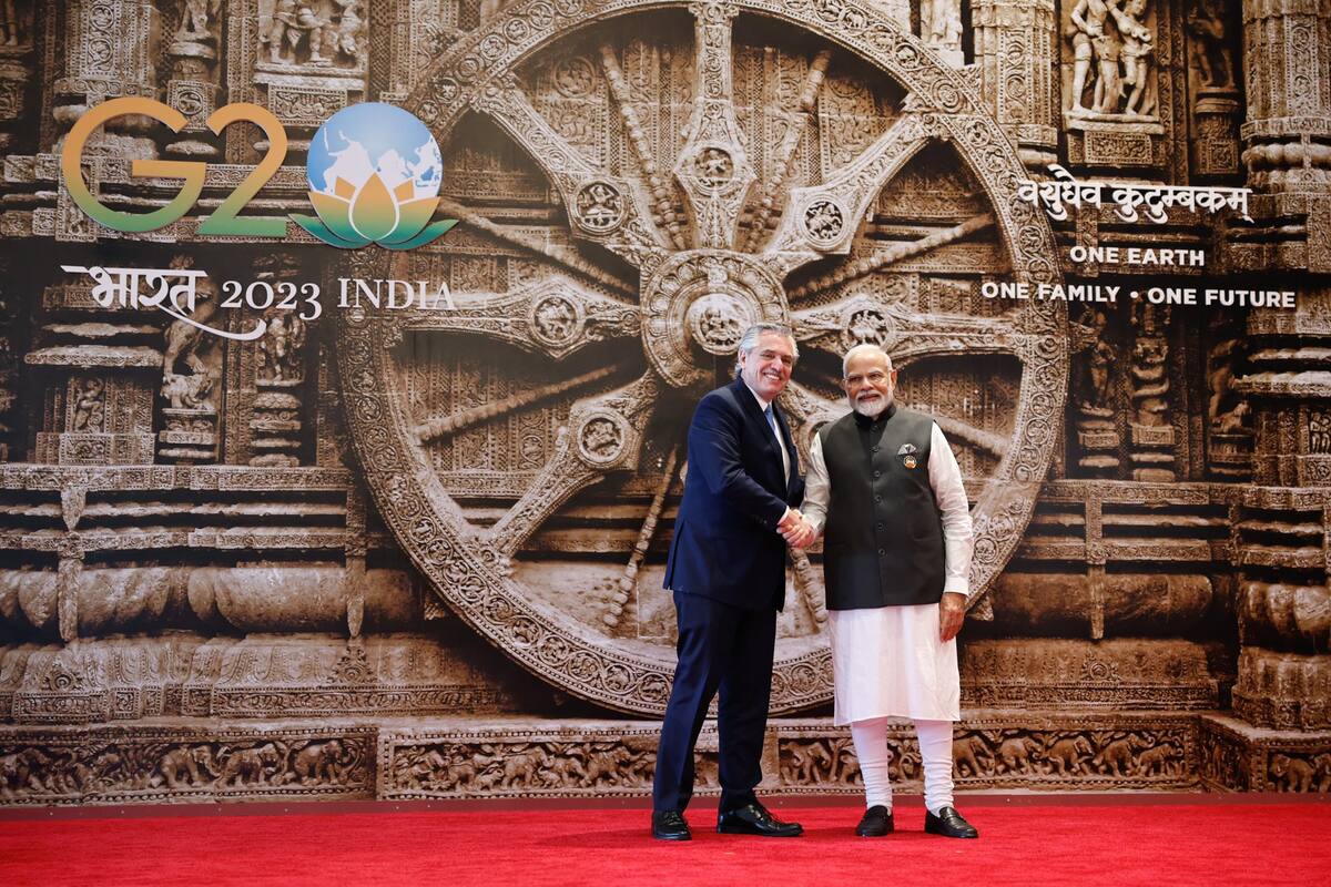 Alberto Fernández, al ser recibido por Narendra Modi en el G-20