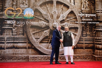 Alberto Fernández, al ser recibido por Narendra Modi en el G-20