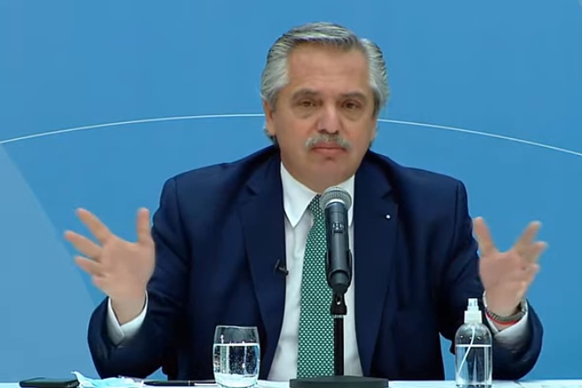 Alberto Fernández anuncia obras públicas para reforzar el sistema de salud