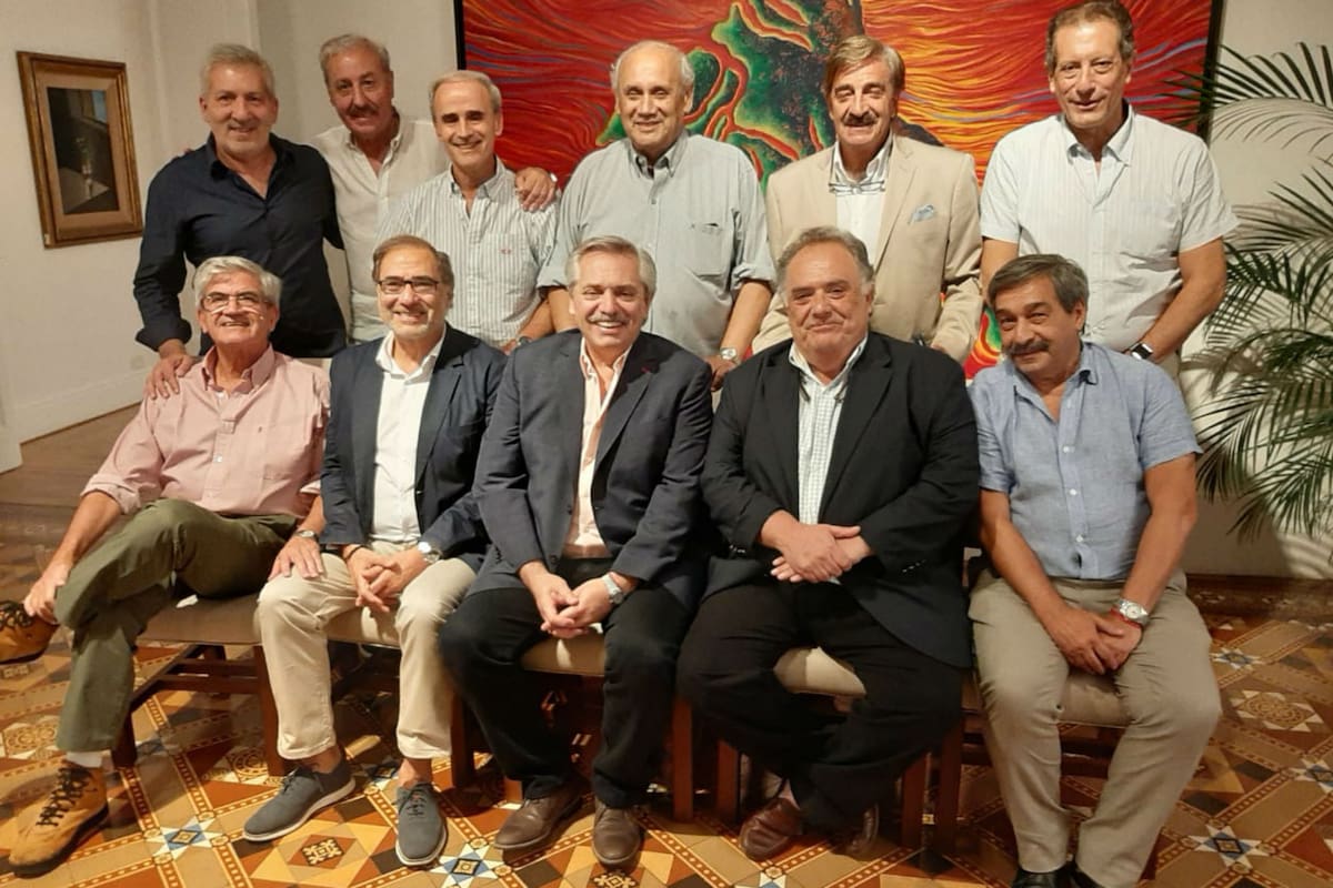 Alberto Fernández cenó con amigos en la quinta de Olivos