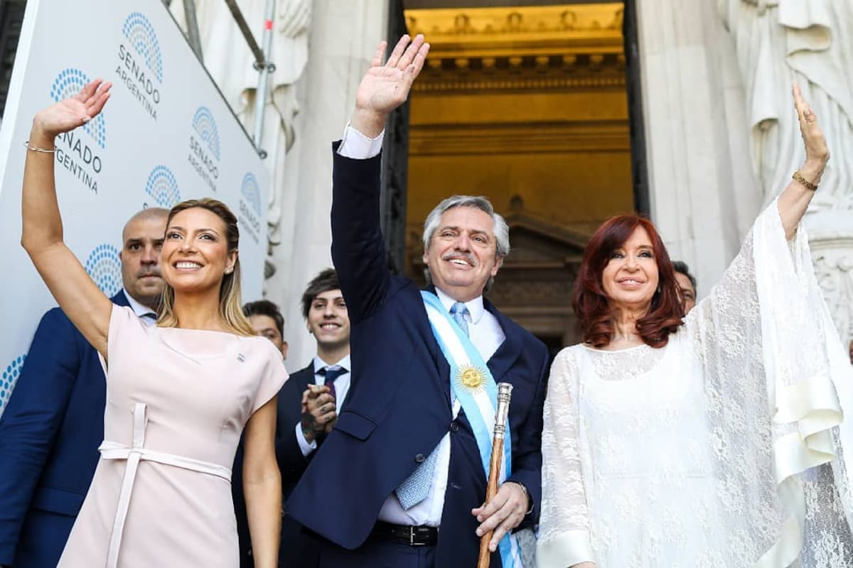 Alberto Fernández con Cristina Kirchner y Fabiola Yañez