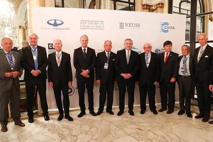 Alberto Fernández con miembros del Consejo Interamericano de Comercio y Producción en el Alvear