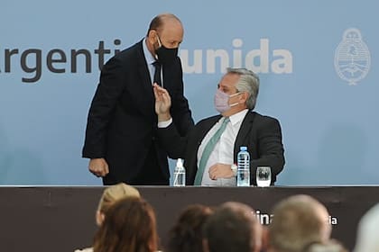 Alberto Fernández cuestionó la dureza de las restricciones en Formosa pero respaldó públicamente a Gildo Insfrán