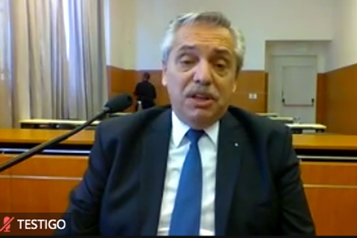 Alberto Fernández declaró frente al tribunal, pero las defensas y el fiscal participaron de la declaración por Zoom
