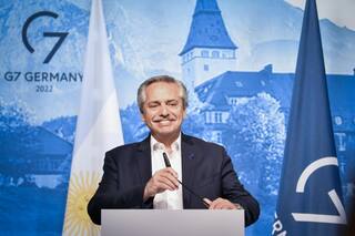 Desde Alemania, Alberto Fernández negó que se sumen restricciones al dólar