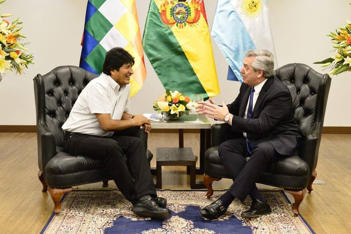 Alberto Fernández despidió al expresidente de Bolivia, quien regresará este lunes a su país