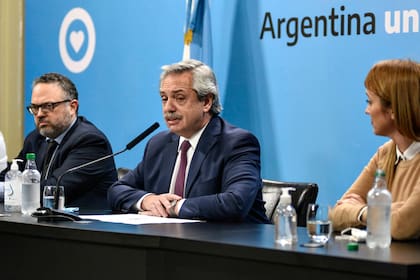 Alberto Fernández durante el anuncio