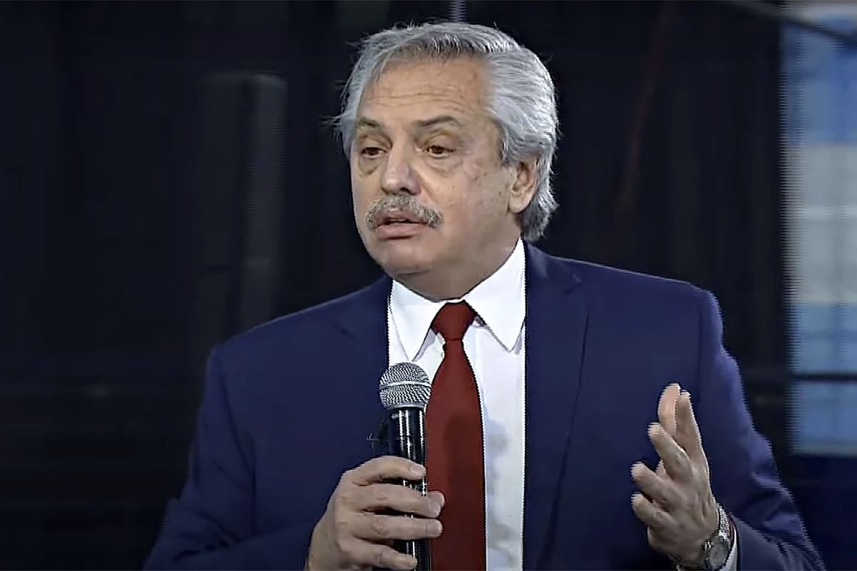 Alberto Fernández durante los anuncios para los jubilados