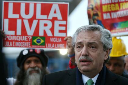 Alberto Fernández, durante su visita a Lula en prisión en julio pasado