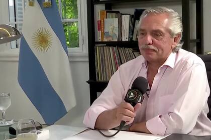 Alberto Fernández durante una entrevista en Urbana Play