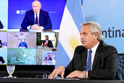 Alberto Fernández en conferencia virtual con Vladimir Putin