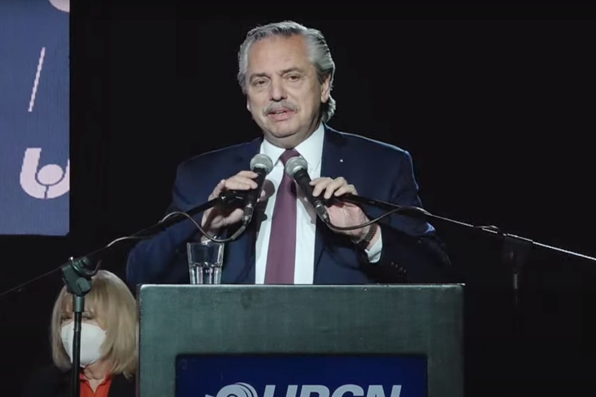 Alberto Fernández en el acto de UPCN