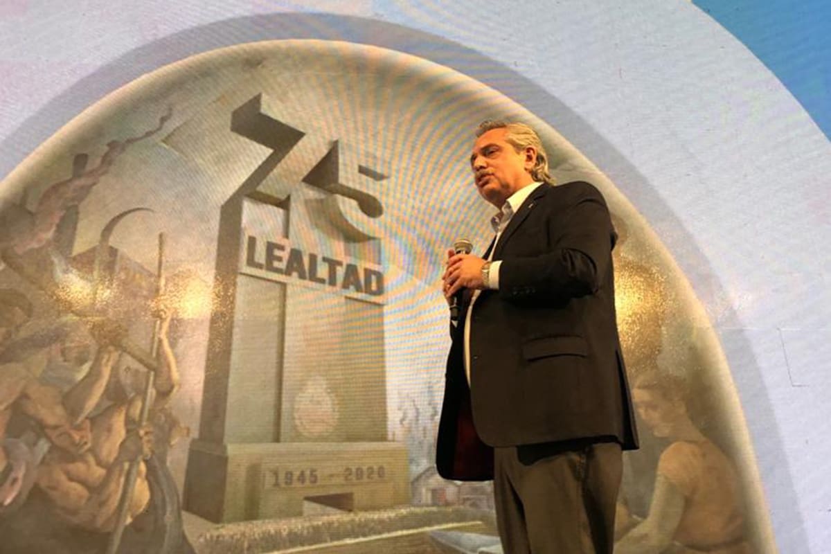 Alberto Fernández en el acto de la CGT