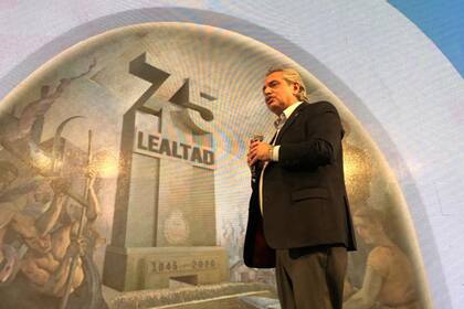 Alberto Fernández en el acto de la CGT