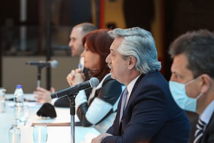 Guzmán, Cristina, Fernández y Massa