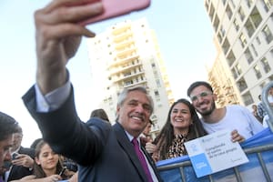 Alberto Fernández entregó viviendas en CABA