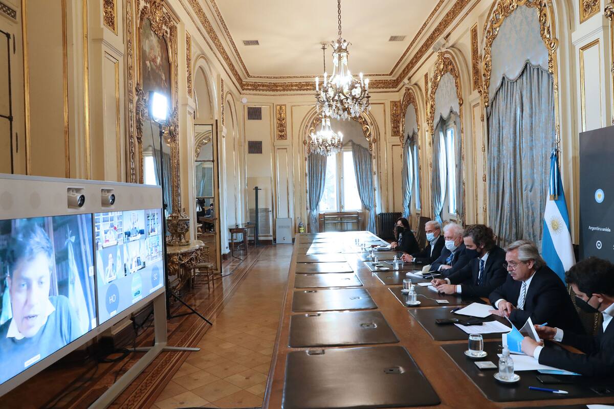 Alberto Fernández está reunido por videoconferencia con gobernadores para analizar las medidas sanitarias