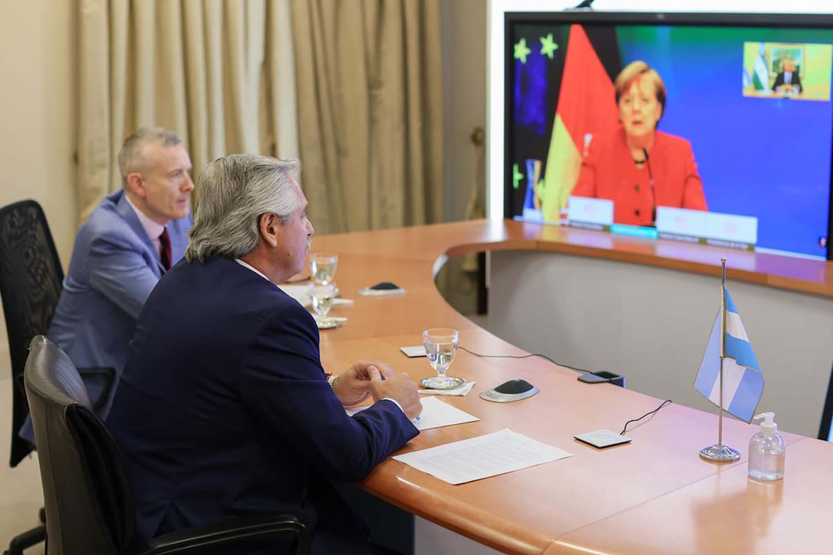 Alberto Fernández habló con Angela Merkel